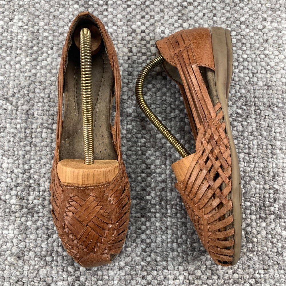 Comfortiva Huarache Sandals Women 6.5 Tan Brown Leather Woven Flats
